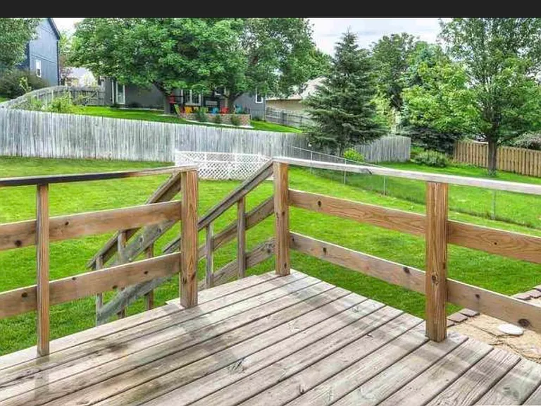 6401 S 167th Ave — Photo 4