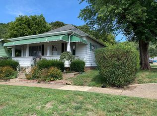 658 Walnut St, Nelsonville, OH 45764