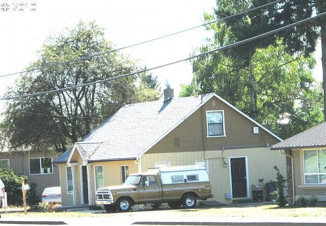 2nd image of 1018 NE 112th Ave