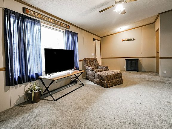 3rd image of 6490 Wintergreen Dr