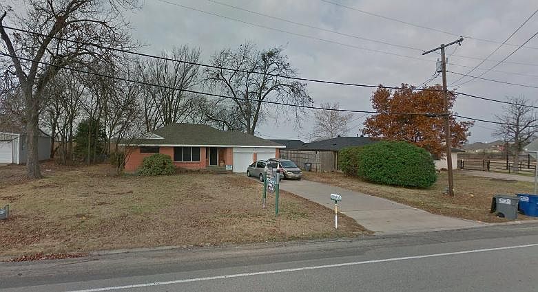 1st image of 417 N Ballard Ave