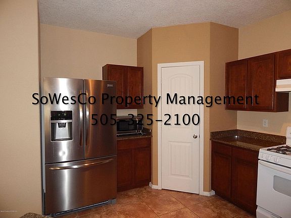 5th image of 7025 Laurie St