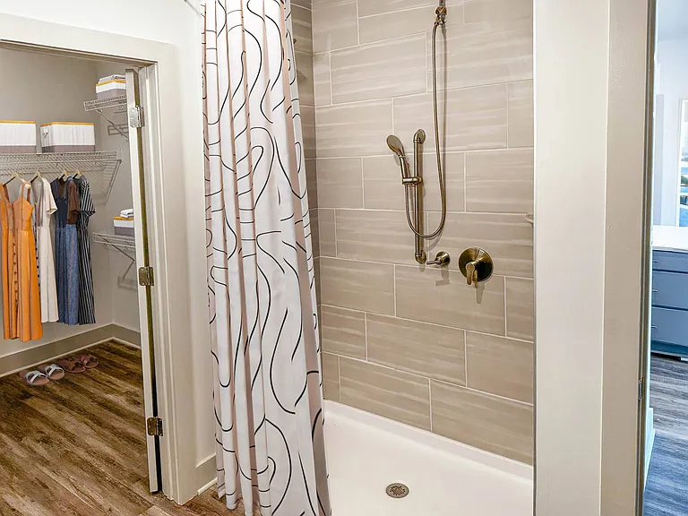 The Banks at Mt. Holly Apartments — Photo 18