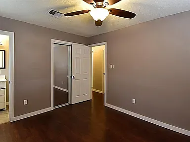 123 SE Surrey Ln — Photo 12