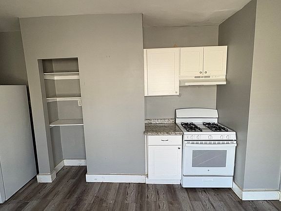 5th image of 52 Mascot St APT 5
