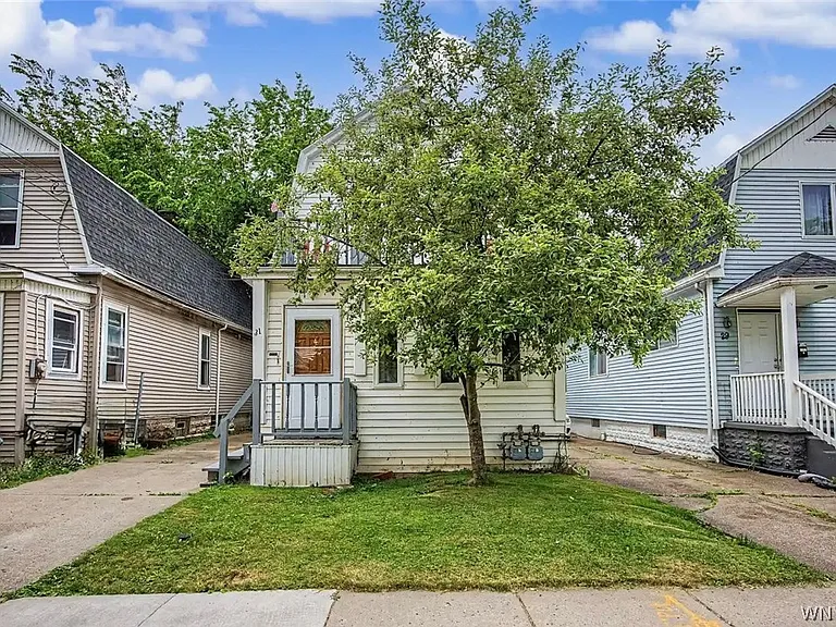 31 Riverside Ave — Photo 4