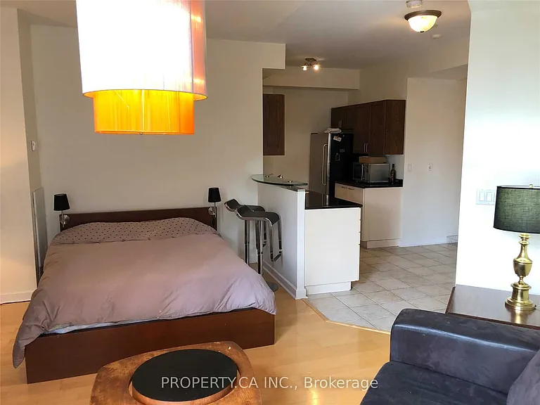 438 Richmond St W #308 — Photo 5