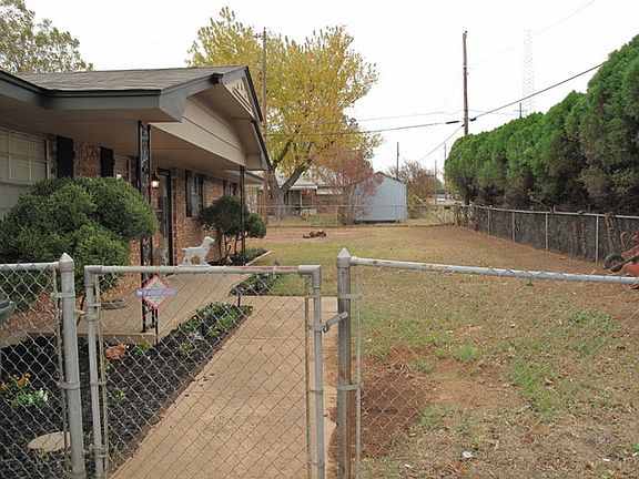 3rd image of 4700 Koelsch Dr