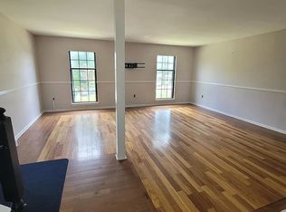 23 Jermyn Ct, Sterling, VA 20165