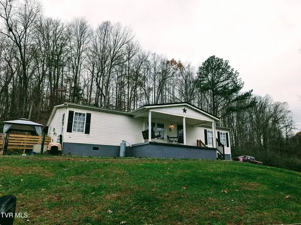 1769 The Lake Rd, Clintwood, VA 24228