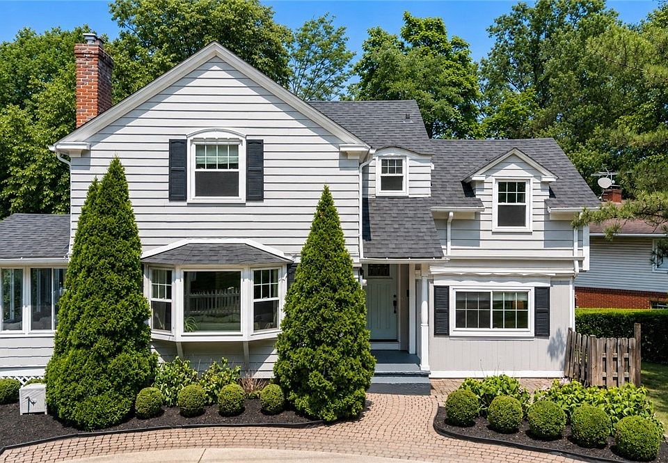 1st image of 212 Chagrin Blvd