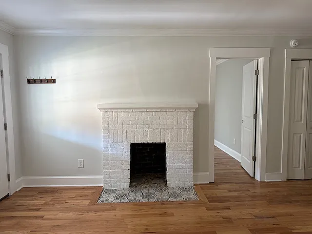 3 bed, 1090 sqft, $1,950 — Photo 2