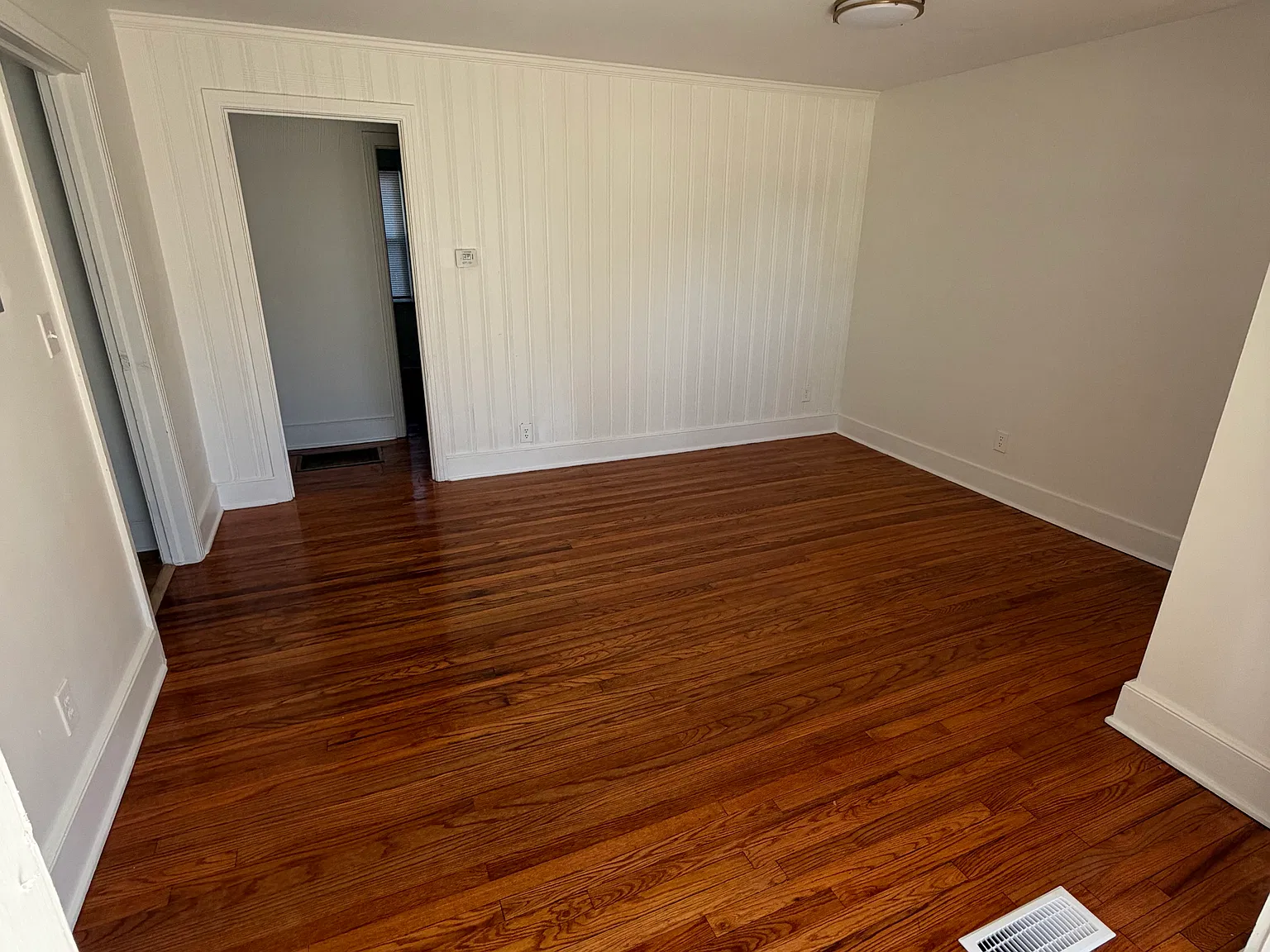 3 bed, 1300 sqft, $2,500 — Photo 3