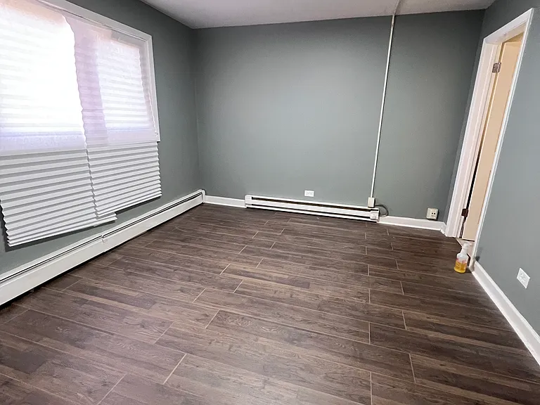 8627 S Ingleside Ave #2F — Photo 1