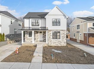 544 Downing St, Plymouth, MI 48170