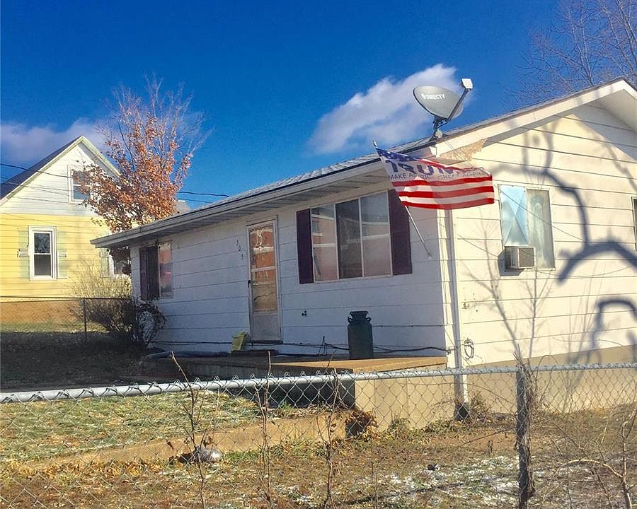 2nd image of 305 S Main St