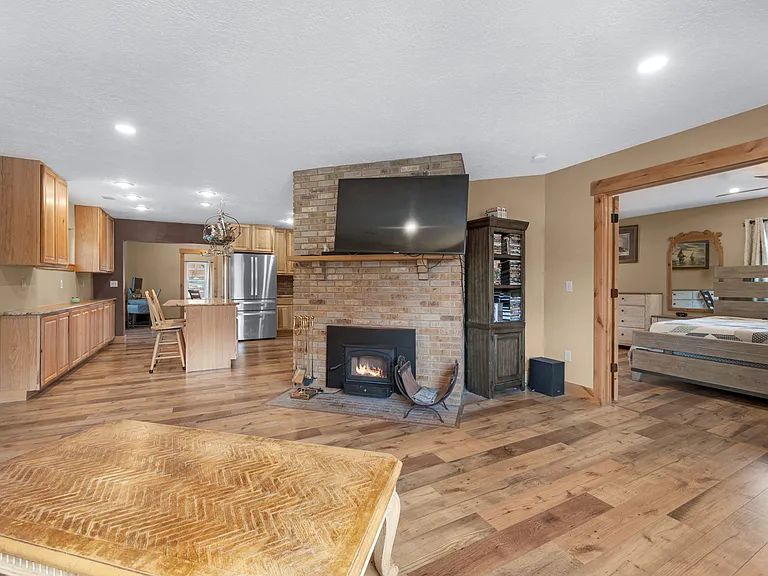 15632 Ray Dr — Photo 4