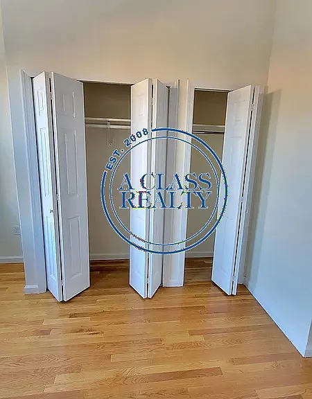 2802 Steinway St #3L — Photo 8