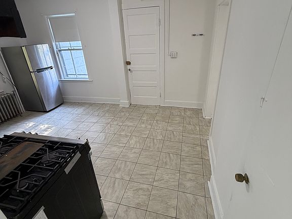 3rd image of 89 W Seneca St APT 3