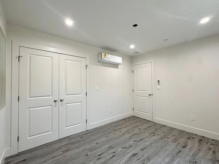 11512 Oxford Ave — Photo 71