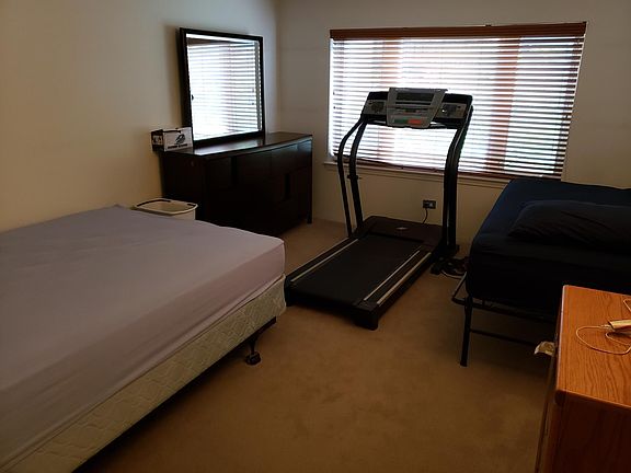 2nd image of 811 Chicago Ave #200