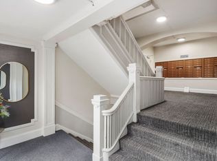 Carolina Court Apartments, Seattle, WA 98109