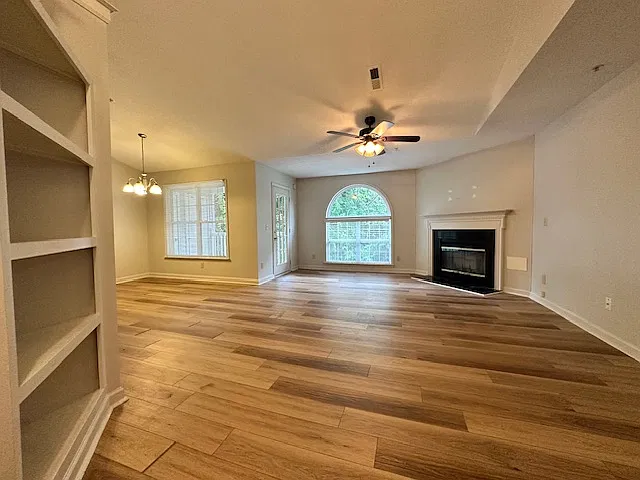 2 bed, 1100 sqft, $1,275 — Photo 3