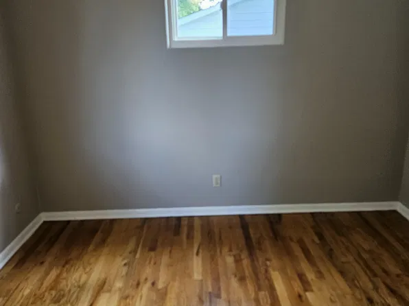 380 Jerome Ave SW, Hartville, OH 44632