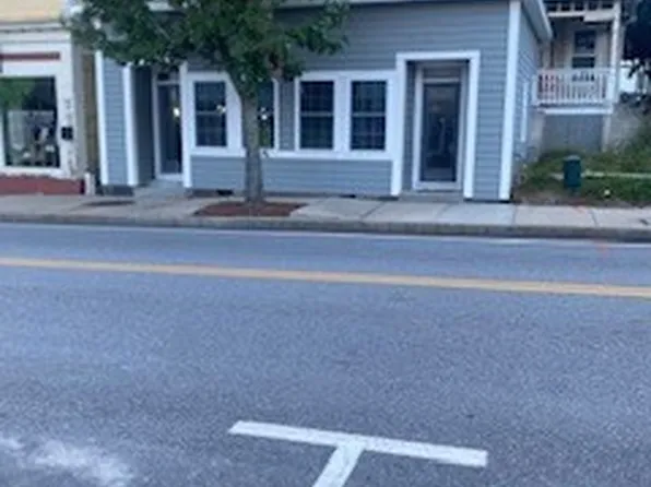 111 Church St #3, Northbridge, MA 01534