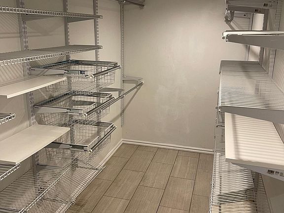 2nd image of 510 N Jackson St APT 102