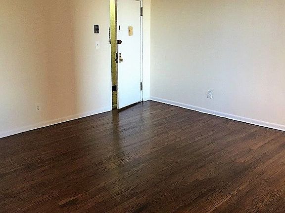 4th image of 329 W 101st St APT 4E