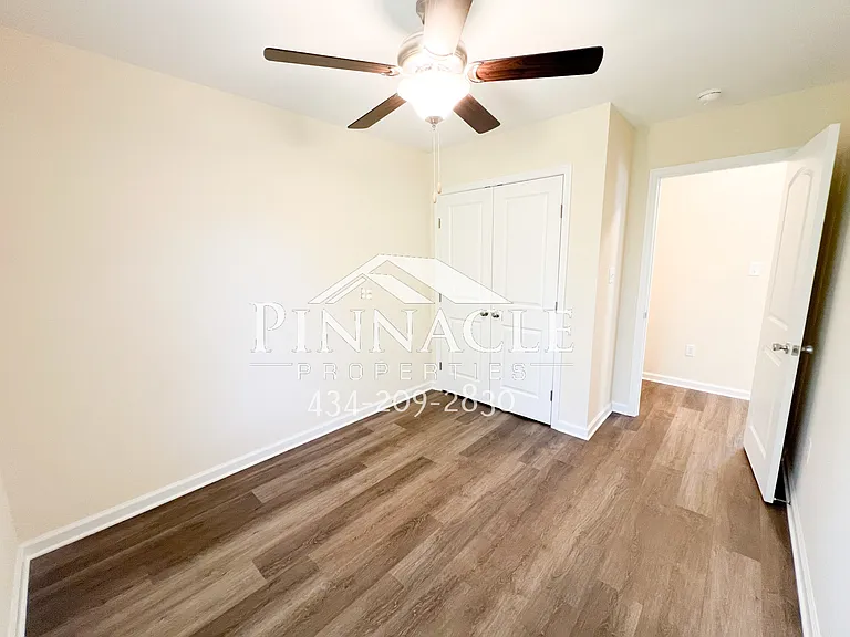 2305 Tazewell Ave #B — Photo 14