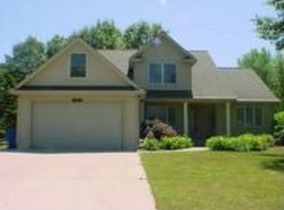 15264 Rannes Rd, Spring Lake, MI 49456