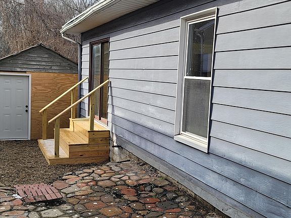 2nd image of 4022 Mound St