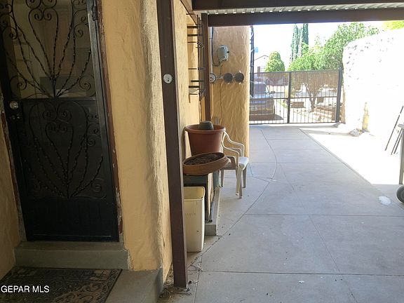 3rd image of 3211 Altura Ave