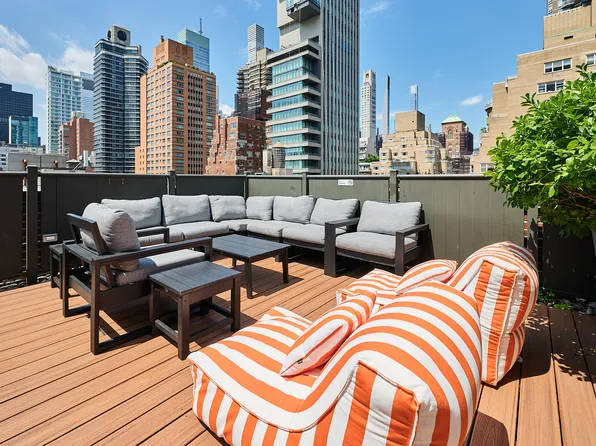 225 East 63rd Street image 8 of 15