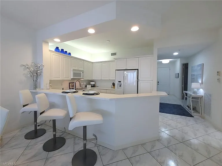 400 Flagship Dr #704 — Photo 8