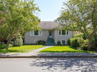 865 Saint Patrick St, Oak Bay, BC V8S4X7