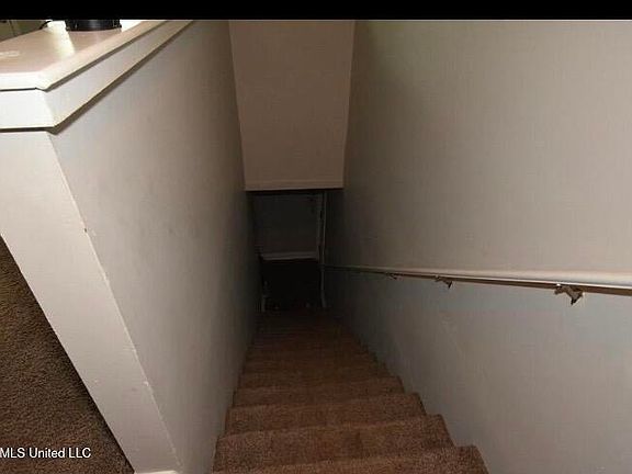 5th image of 12002 Highland Ave
