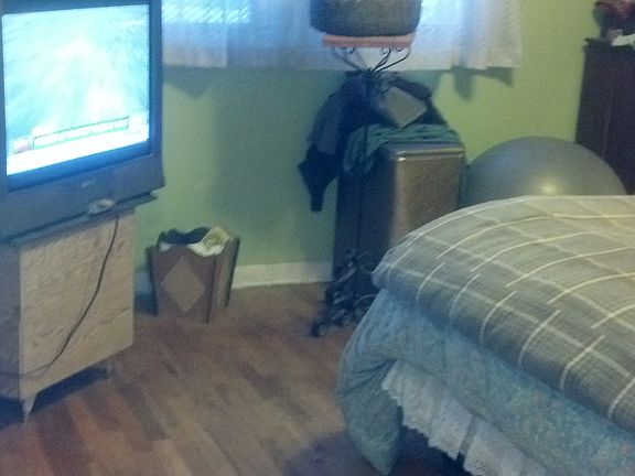 4th image of 1115 Harney St