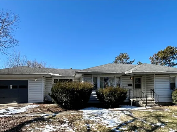 9 Parisian Ct, Paris, IL 61944