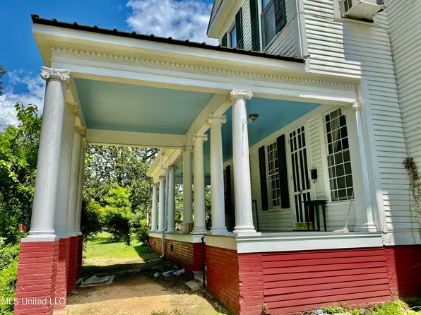 121 Jackson St, Hazlehurst, MS 39083