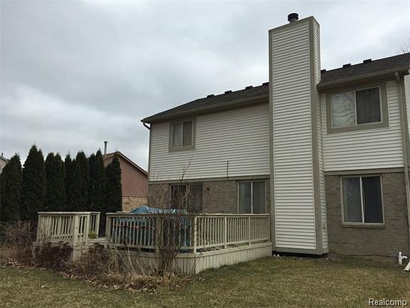 3rd image of 39960 Finley Dr