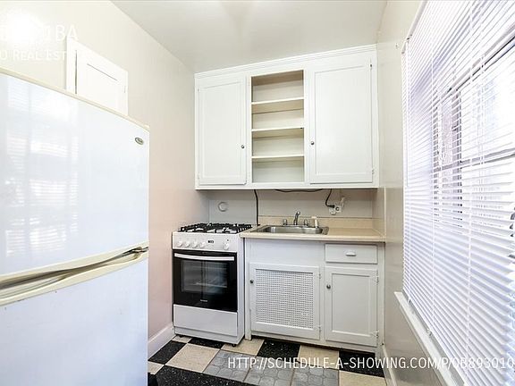 4th image of 1563 N Washington St #209