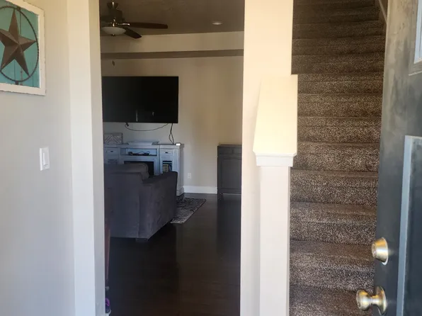 1537 E Primrose Ln, Layton, UT 84040