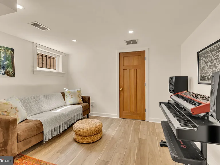 821 Elder St NW — Photo 27