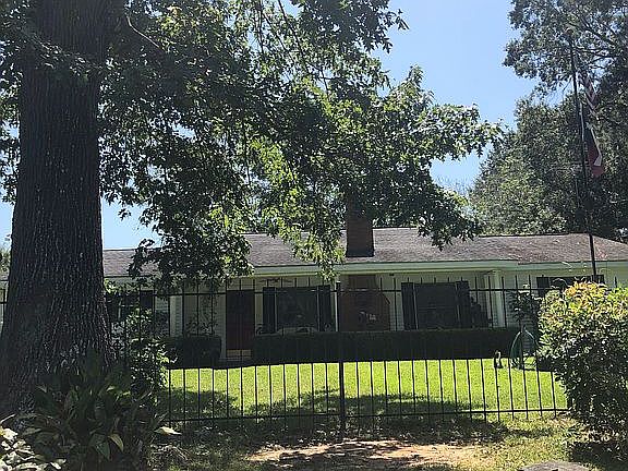 2nd image of 8620 Us Highway 190 E