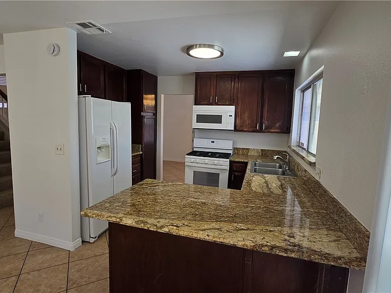 4724 Cosley Dr #0 — Photo 8