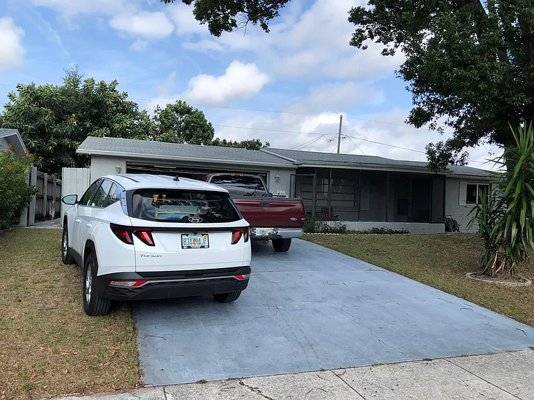 5121 Dove Dr — Photo 1