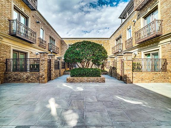 2nd image of 6615 Bandera Ave APT 1C